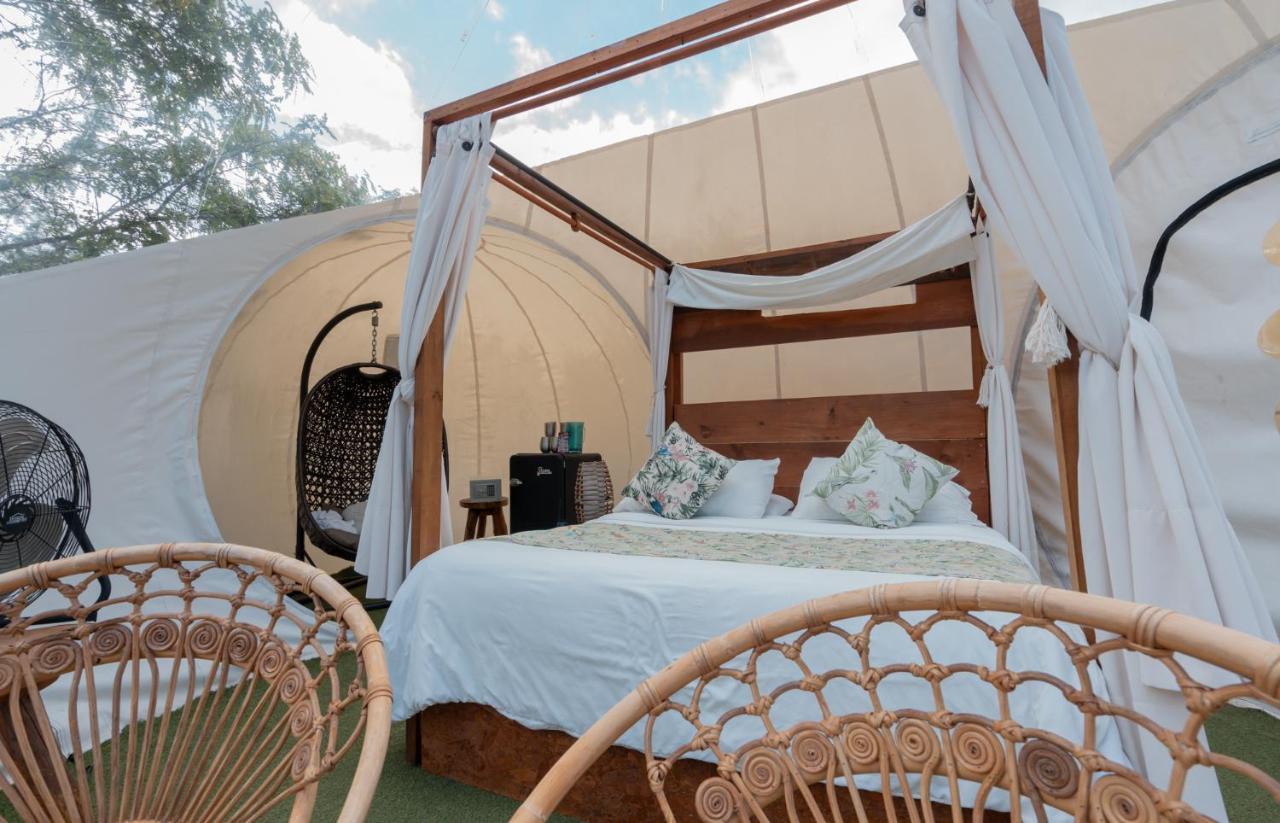 فندق Bubblesky Glamping 40 Min From Medellin إلريتيرو المظهر الخارجي الصورة