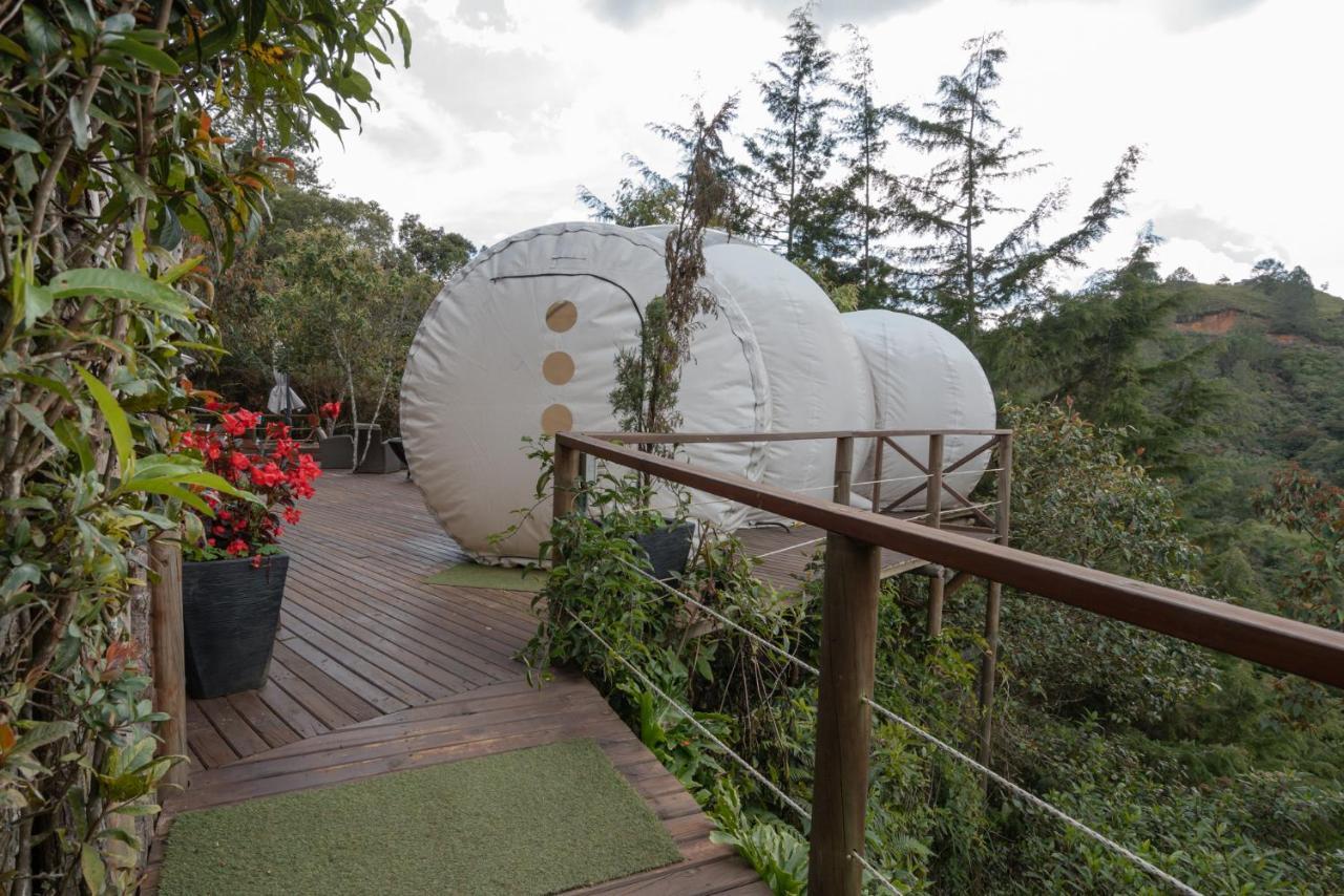 فندق Bubblesky Glamping 40 Min From Medellin إلريتيرو المظهر الخارجي الصورة