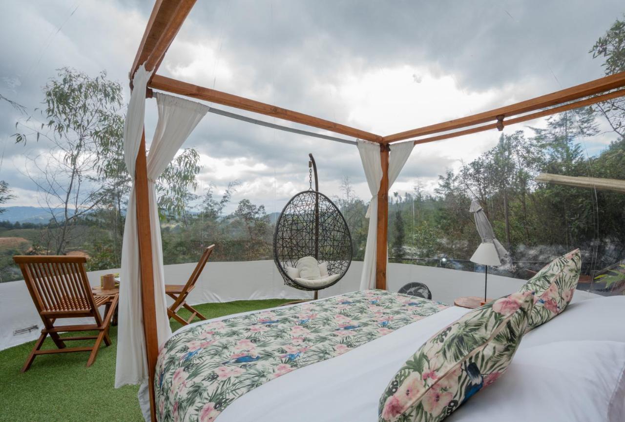 فندق Bubblesky Glamping 40 Min From Medellin إلريتيرو المظهر الخارجي الصورة