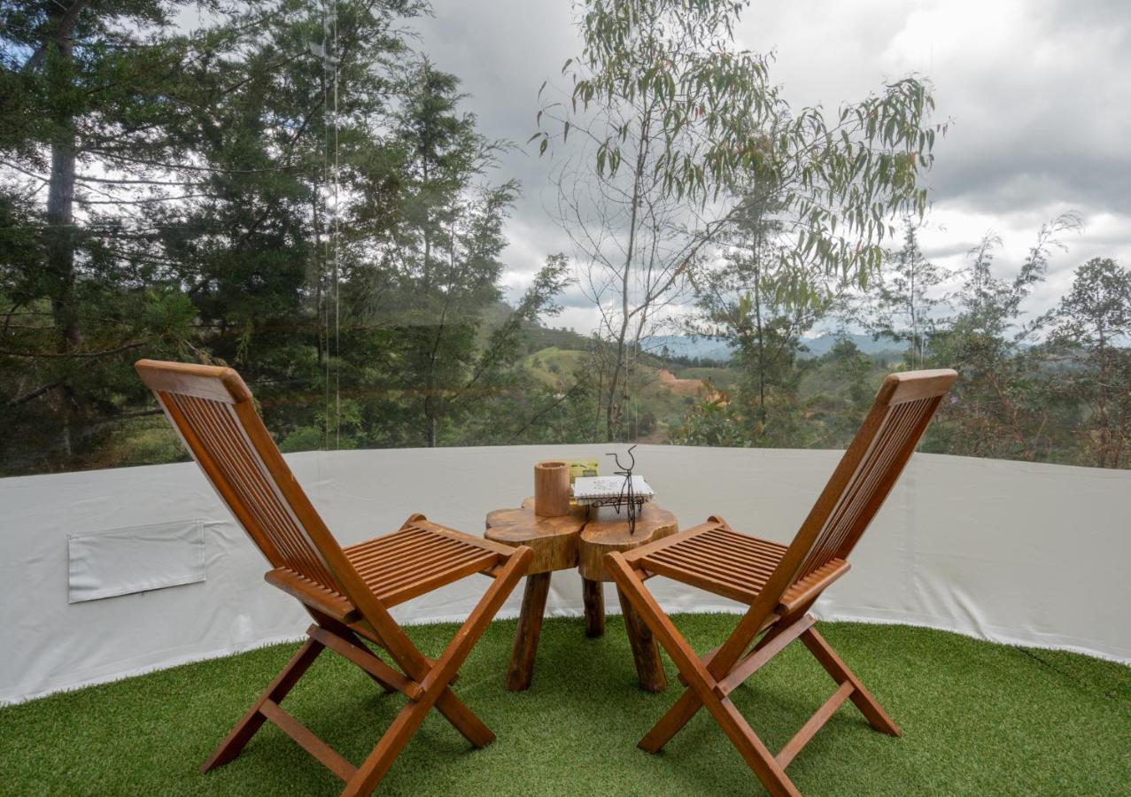 فندق Bubblesky Glamping 40 Min From Medellin إلريتيرو المظهر الخارجي الصورة