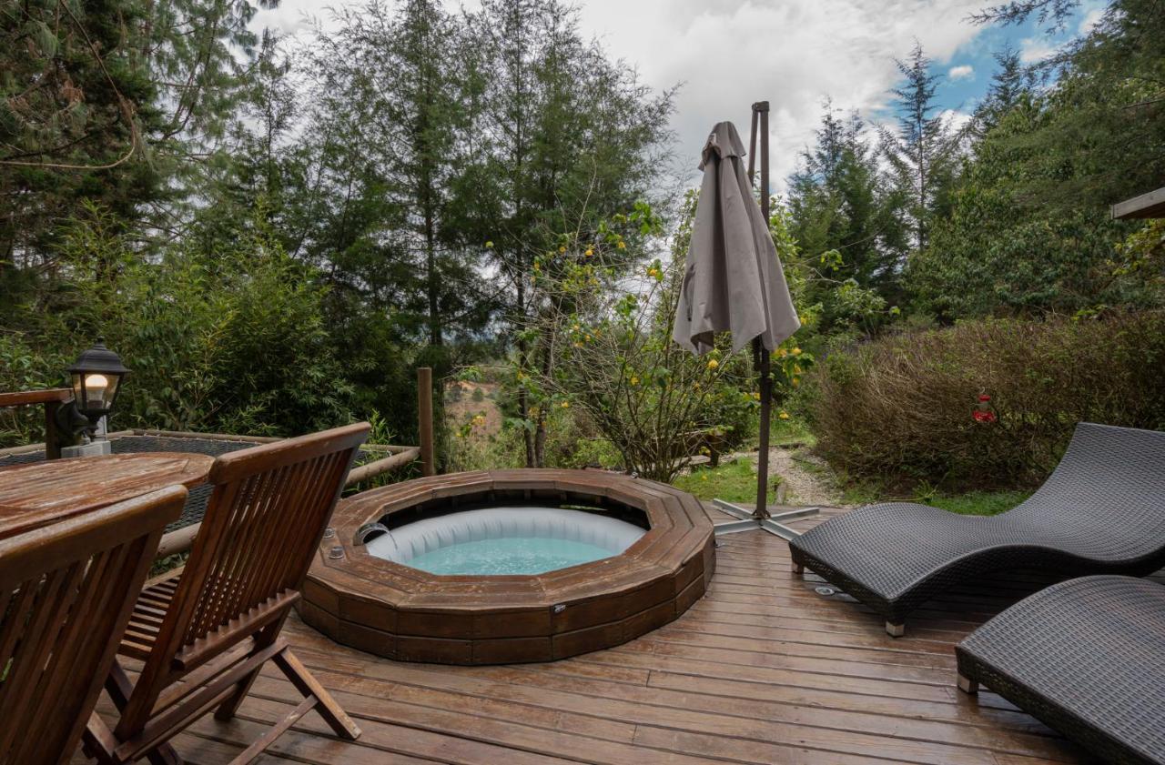 فندق Bubblesky Glamping 40 Min From Medellin إلريتيرو المظهر الخارجي الصورة