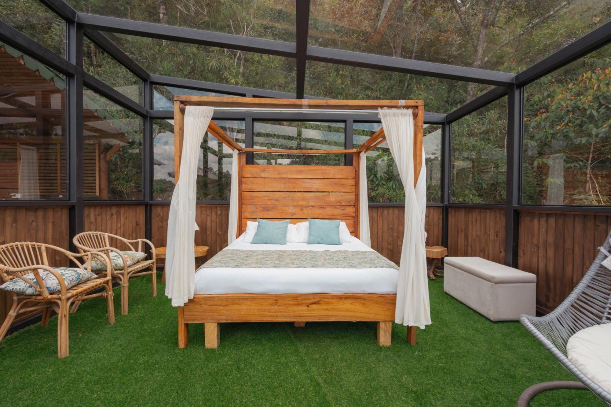 فندق Bubblesky Glamping 40 Min From Medellin إلريتيرو المظهر الخارجي الصورة