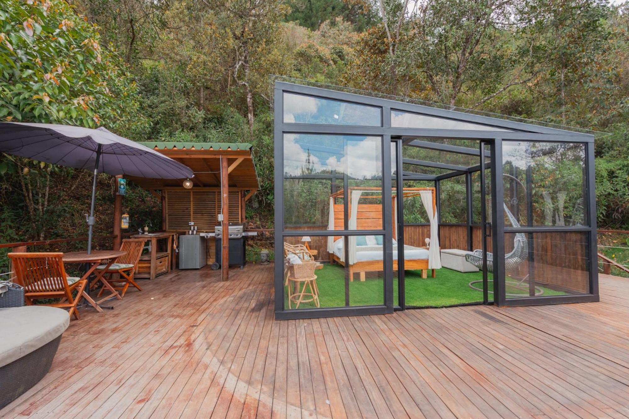 فندق Bubblesky Glamping 40 Min From Medellin إلريتيرو المظهر الخارجي الصورة