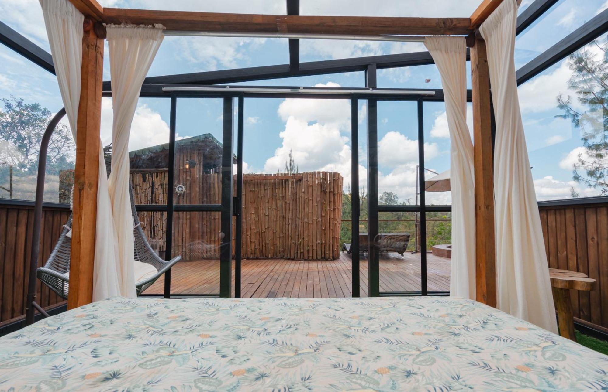 فندق Bubblesky Glamping 40 Min From Medellin إلريتيرو المظهر الخارجي الصورة