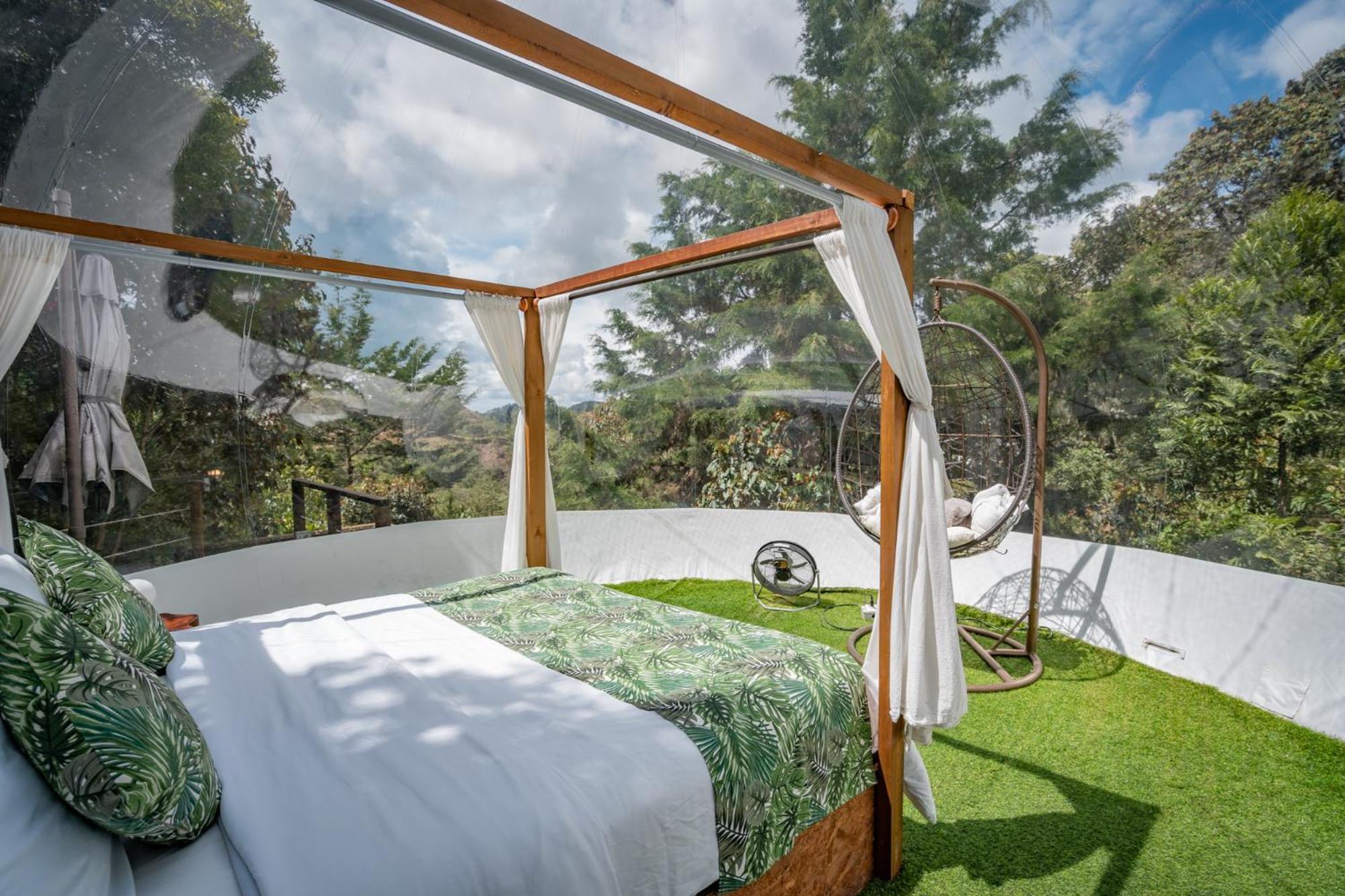 فندق Bubblesky Glamping 40 Min From Medellin إلريتيرو المظهر الخارجي الصورة